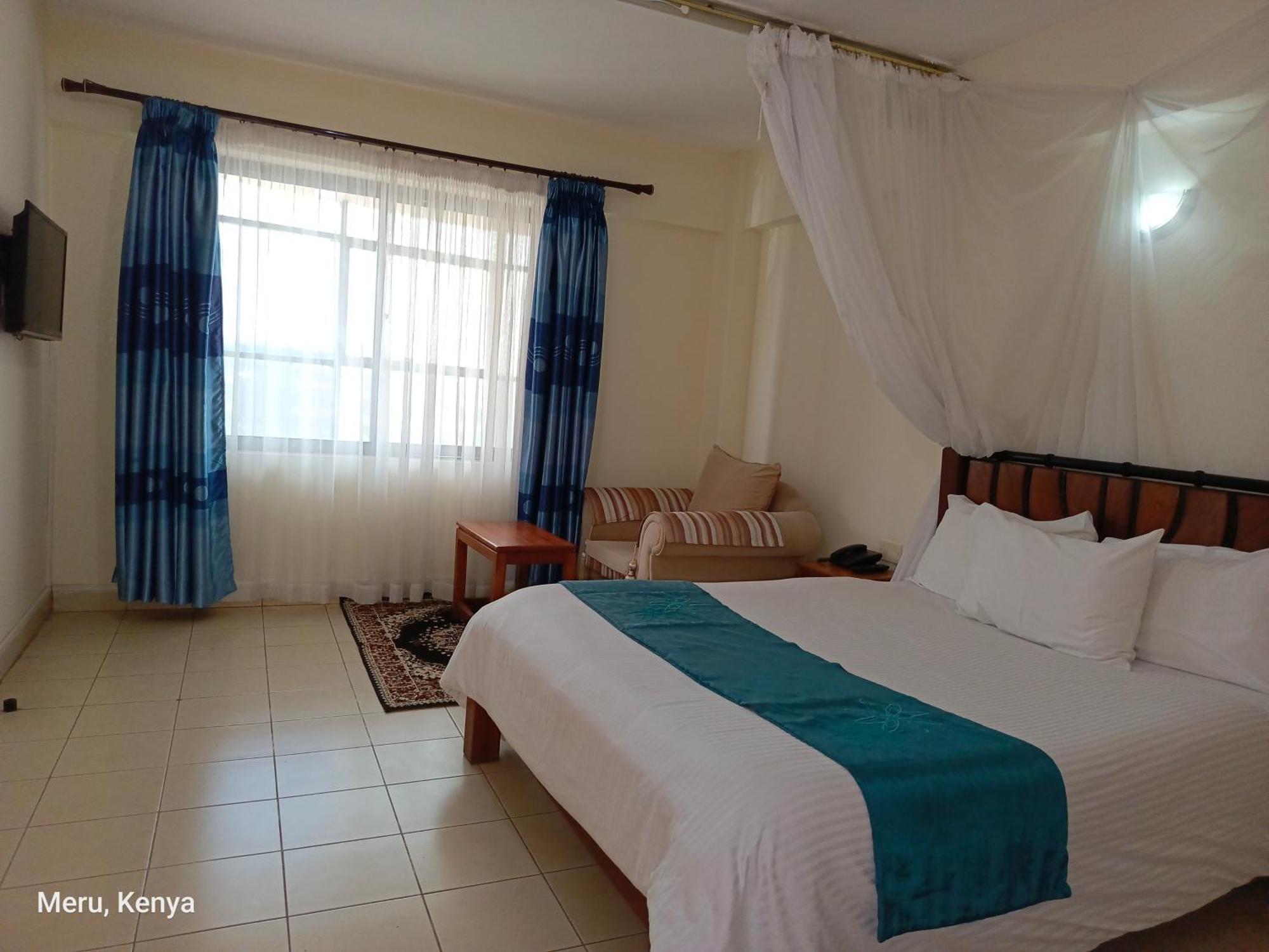 Meru Paramount Hotel Exterior foto