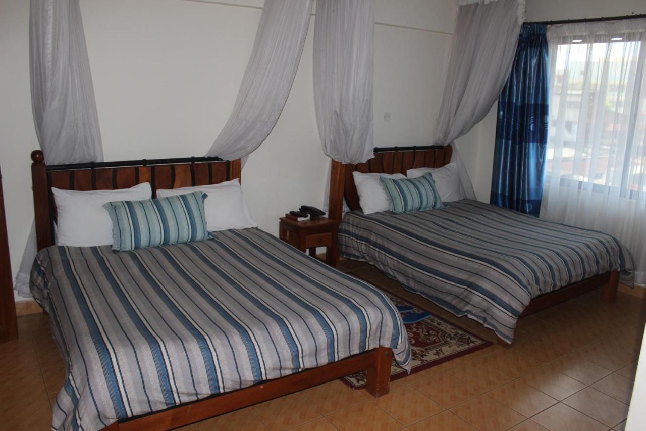 Meru Paramount Hotel Exterior foto