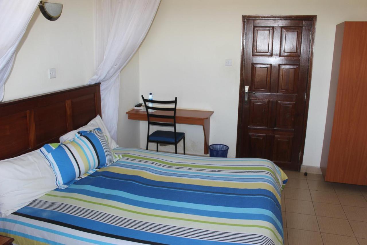Meru Paramount Hotel Exterior foto