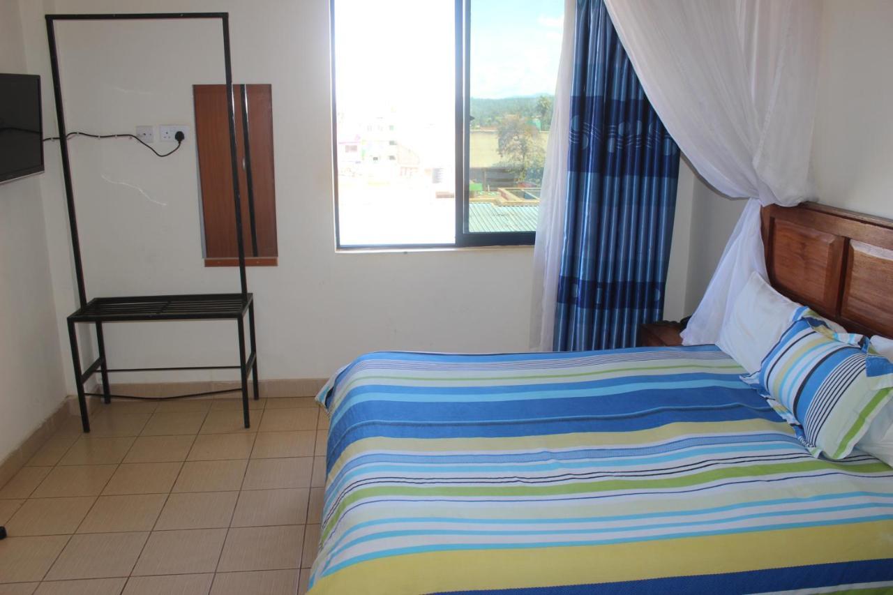 Meru Paramount Hotel Exterior foto