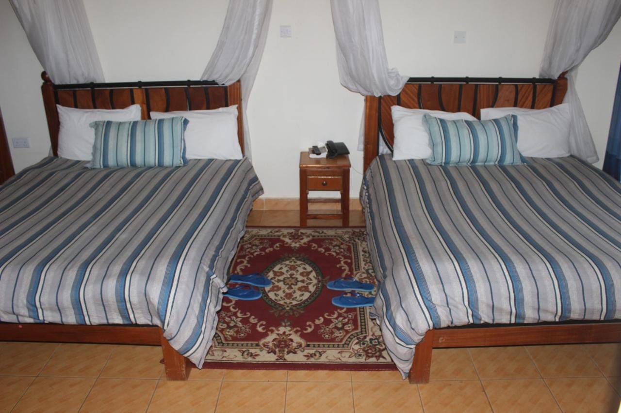 Meru Paramount Hotel Exterior foto